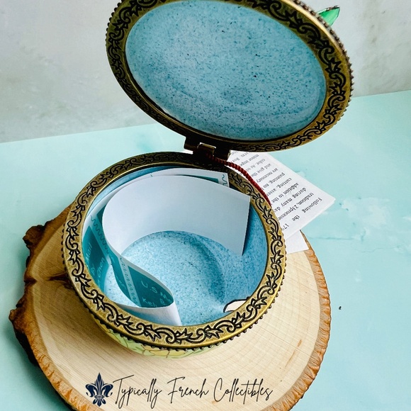 Claude Monet Trinket Box. Vintage Stamp trinket box. Stamp Holder Trinket box. - Picture 8 of 8